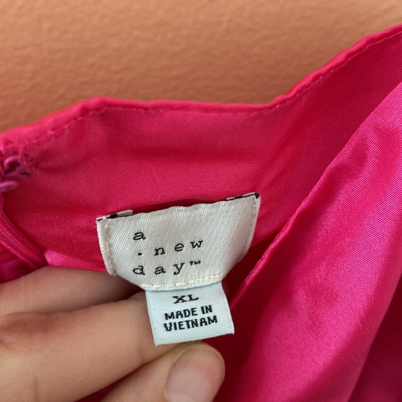 A New Day Hot Pink Puffy Ruffle Top XL - Picture 3 of 5